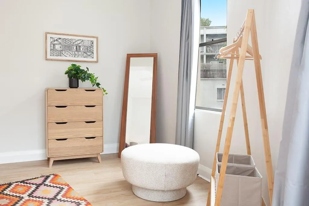 Image 2 of Large 4 Bed Beachside Haven 50m to Bondi Beach