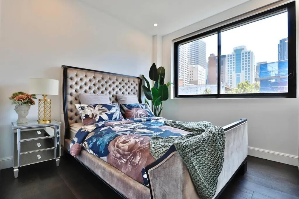 Image 1 of Leichhardt Serene Retreat – Views, Parking, Ease