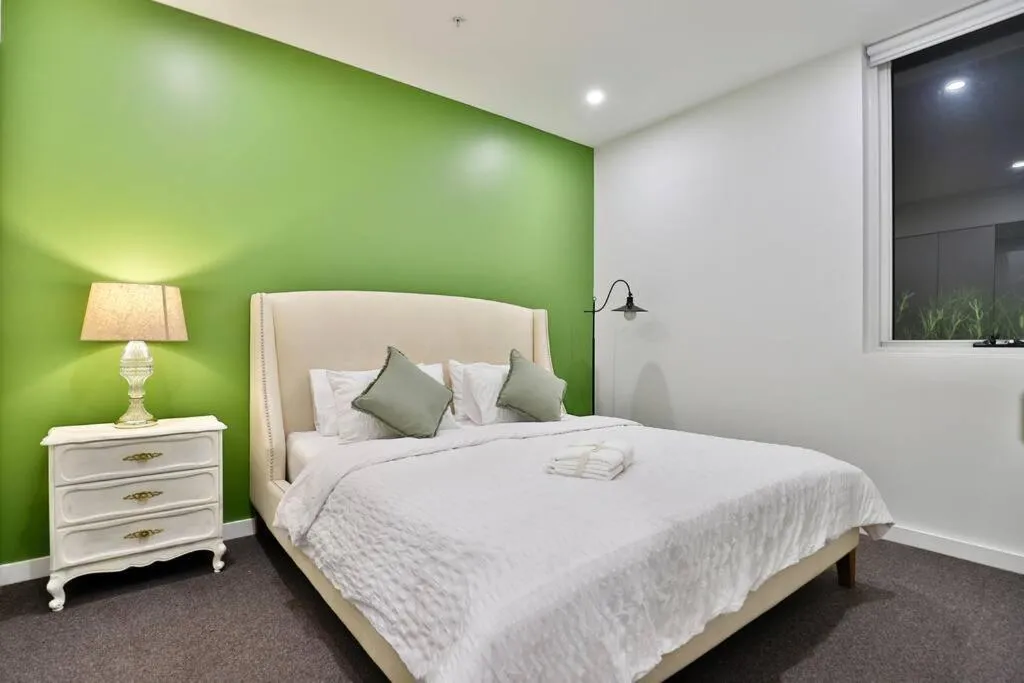 Image 3 of Lumière Sanctuary – Antique Elegance with Parking