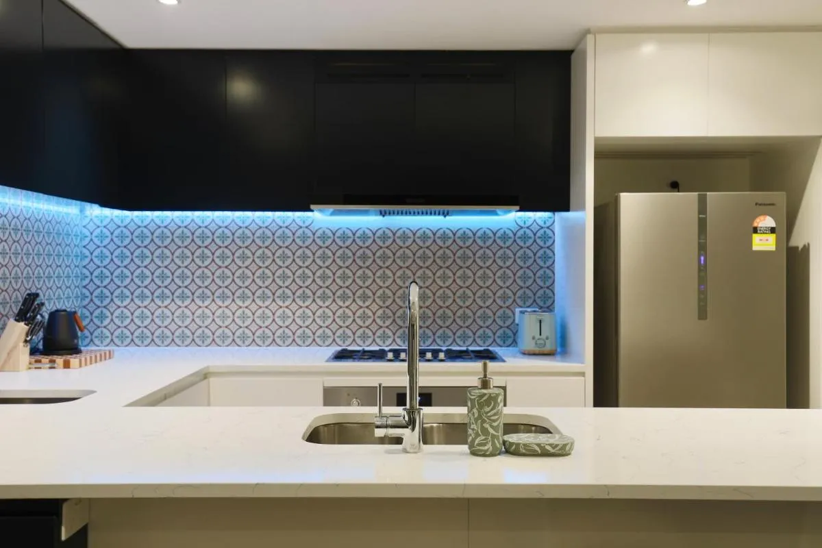 Image 2 of Lumière Waterside Oasis – Views, Parking, Ease