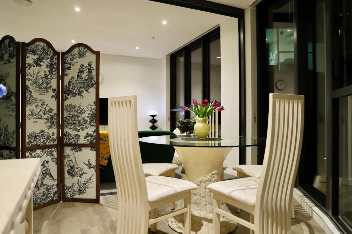 Image 3 of Lumière Waterside Oasis – Views, Parking, Ease