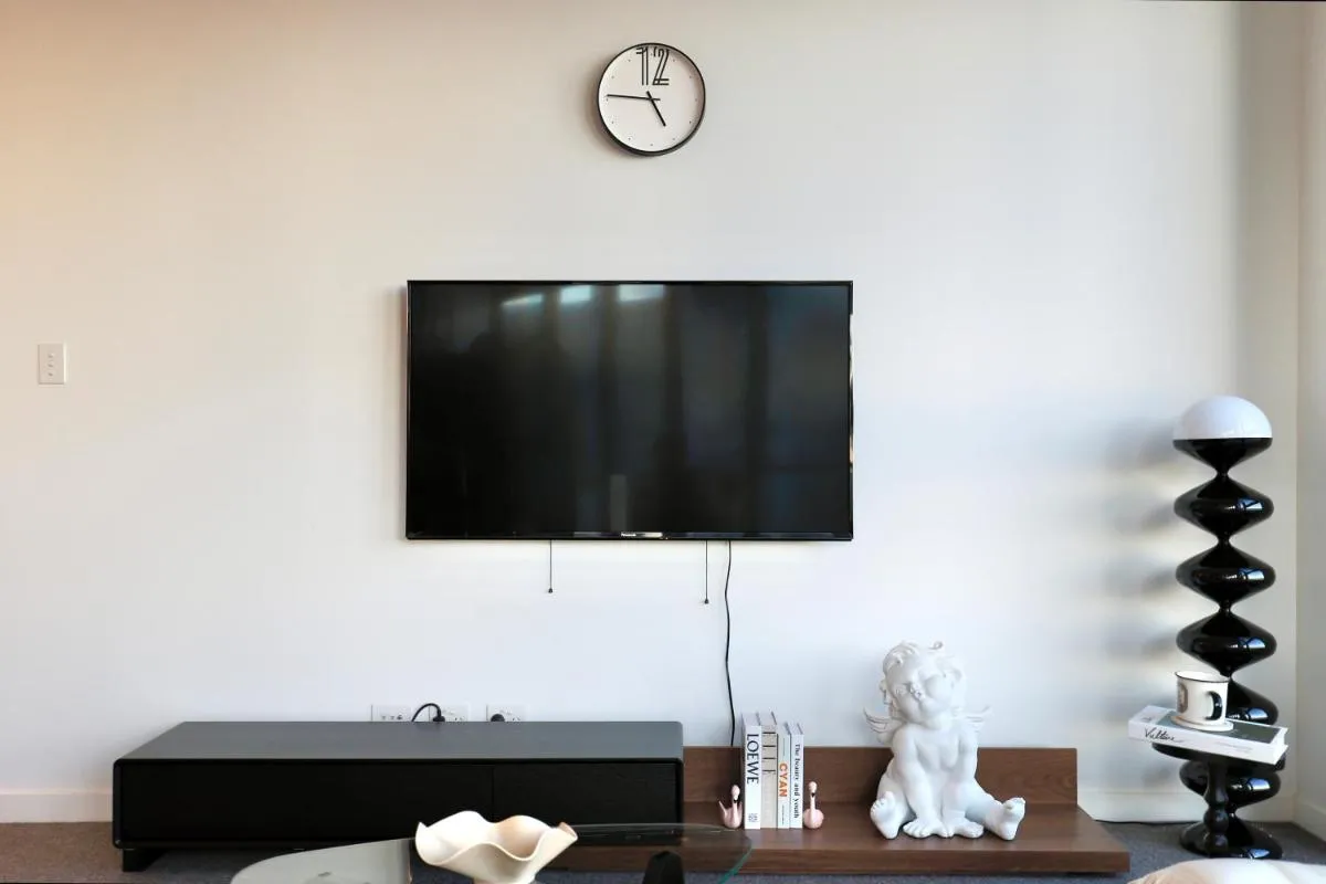 Image 4 of Lumière Waterside Oasis – Views, Parking, Ease