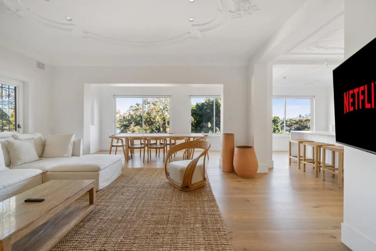 Image 4 of Luxe 3BR Full-Floor Suite with Views Darling Point