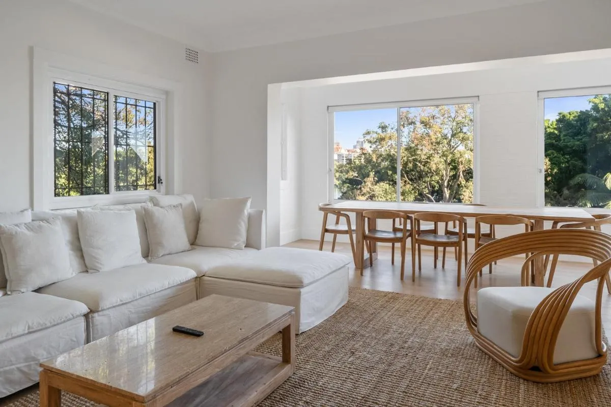 Image 3 of Luxe 3BR Full-Floor Suite with Views Darling Point