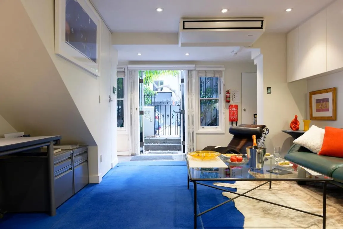 Image of Luxe Executive Suite with breakfast and snacks in Paddington near Rushcutters Bay, Darlinghurst, St Vincents