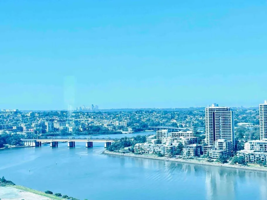 Image of Luxious Startling waterview highrise Condo