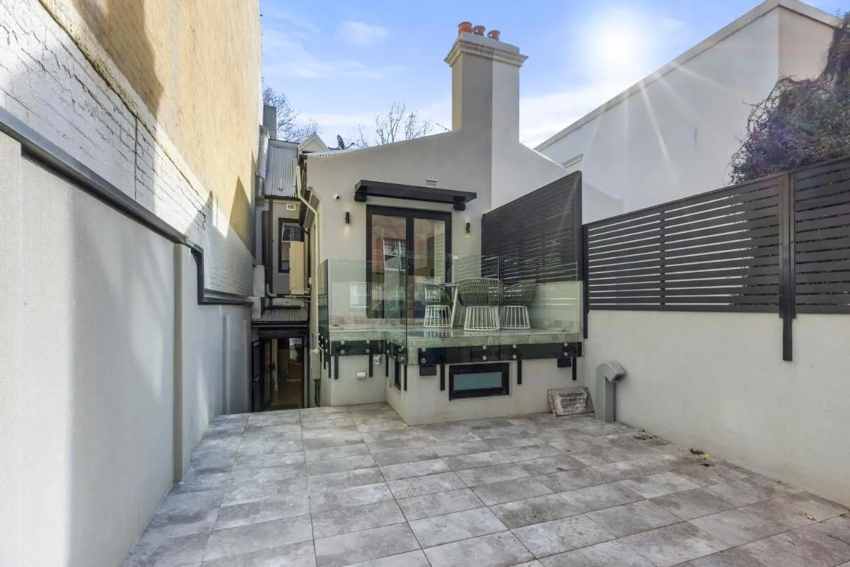 Image 5 of Luxurious 3-Story Terrace in Potts Point