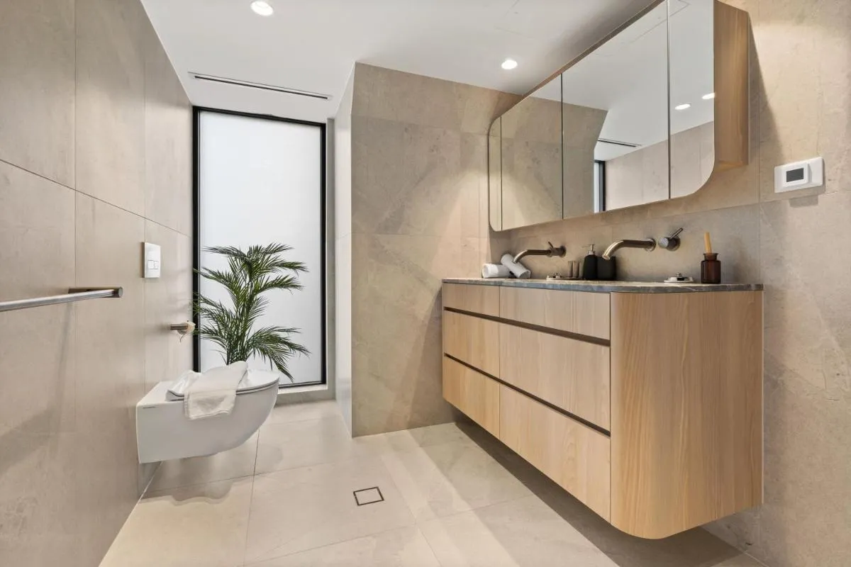 Image 6 of Luxurious Parkside 4BR Terrace House w/Garage