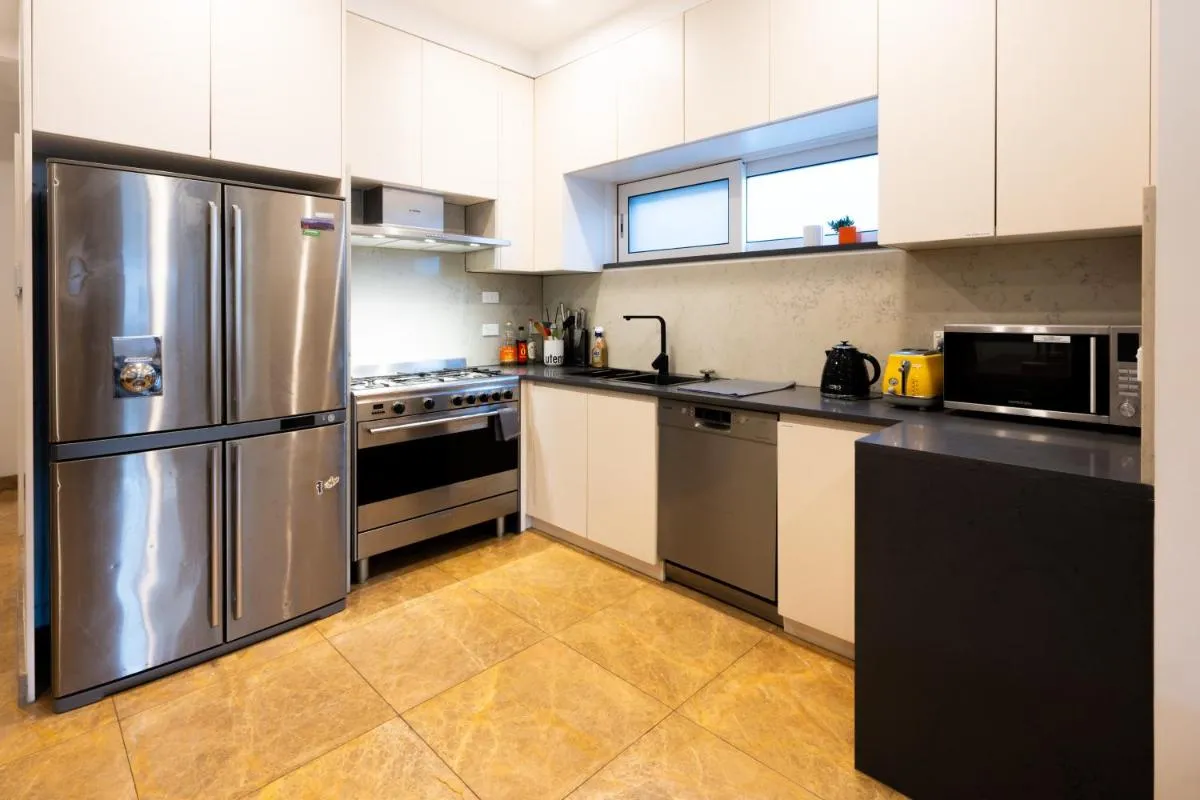 Image 4 of Luxury Home in Mascot, Minutes to CBD and Sydney Airports