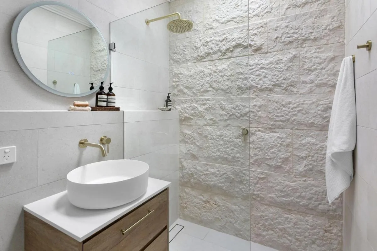 Image 2 of Luxury Manly Oceanfront Getaway