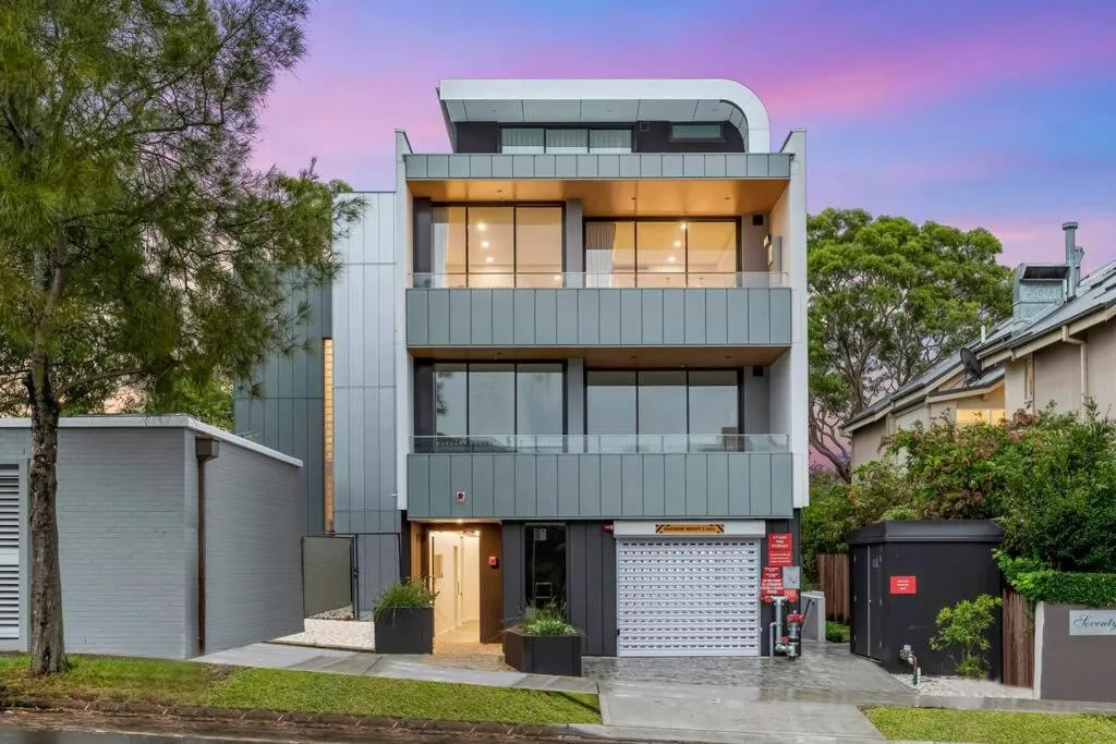 Image 5 of Luxury Penthouse 3 Bedrooms in Neutral Bay