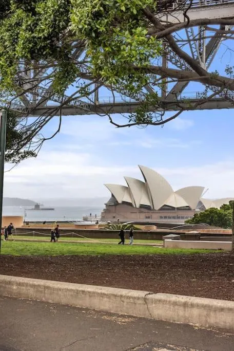 Image 6 of Luxury harbourside living with rich historic charm