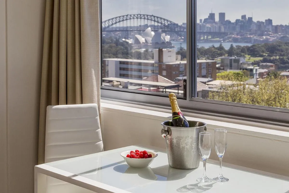 Image 4 of Macleay Hotel