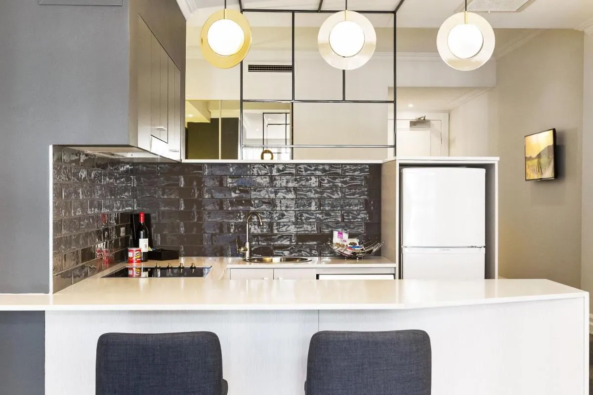 Image 2 of Mantra 2 Bond Street