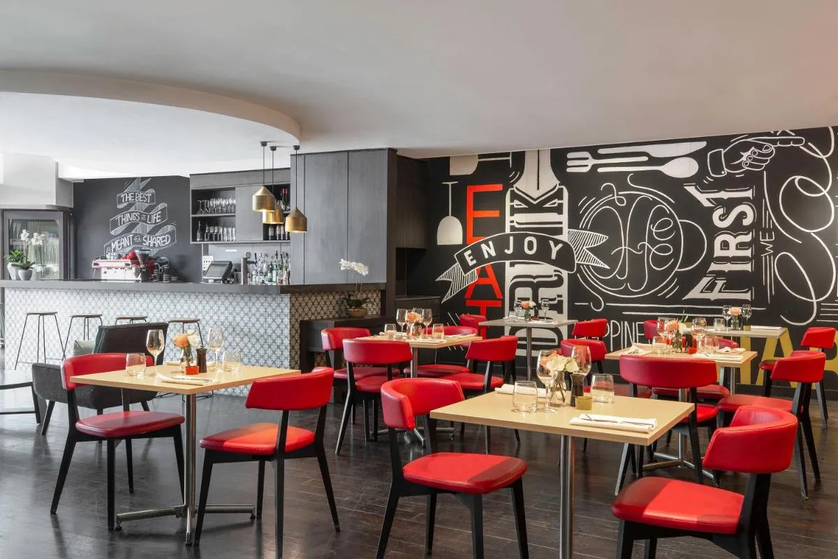 Image 4 of Mantra Chatswood