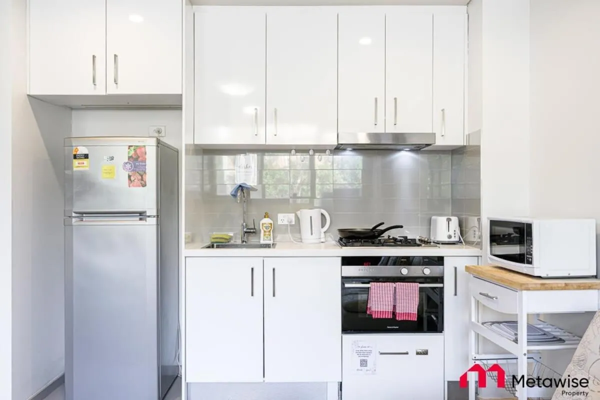 Image 2 of MetaWise Burwood Westfield Cozy 2 Bed Free Parking VT110