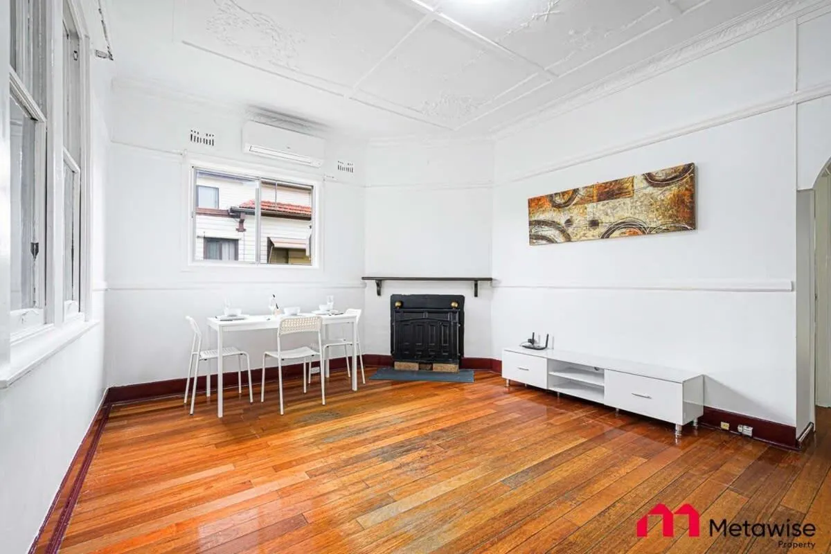 Image 4 of MetaWise Parramatta Cozy Room with Furniture WIFI