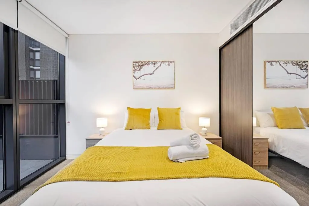 Image 6 of Modern 2B2B APT at Homebush