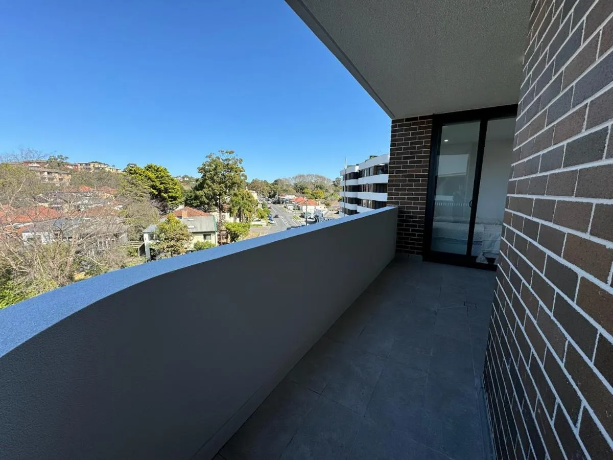 Image 5 of Modern 2BR Suite with Balcony & Parking near Airport