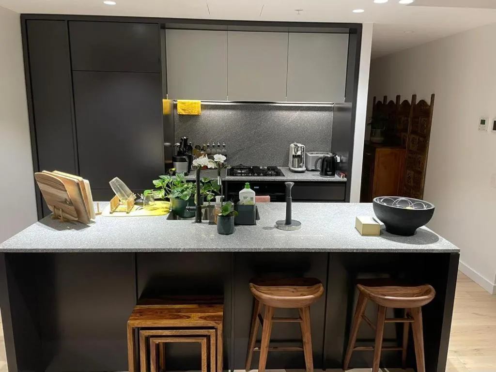 Image 2 of Modern 2 Bedroom in the Heart of Bondi Junction