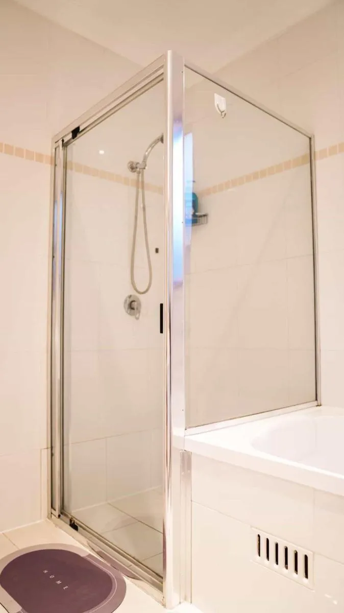 Image 6 of Modern 3BD Townhouse in Marsfield