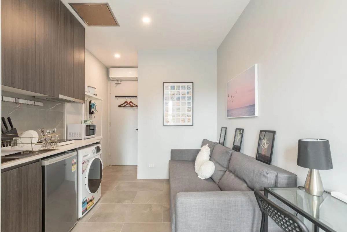 Image 6 of Modern Double Studio Room – AC – 1Mins to Central – Nearby Most Sydney Hotspots