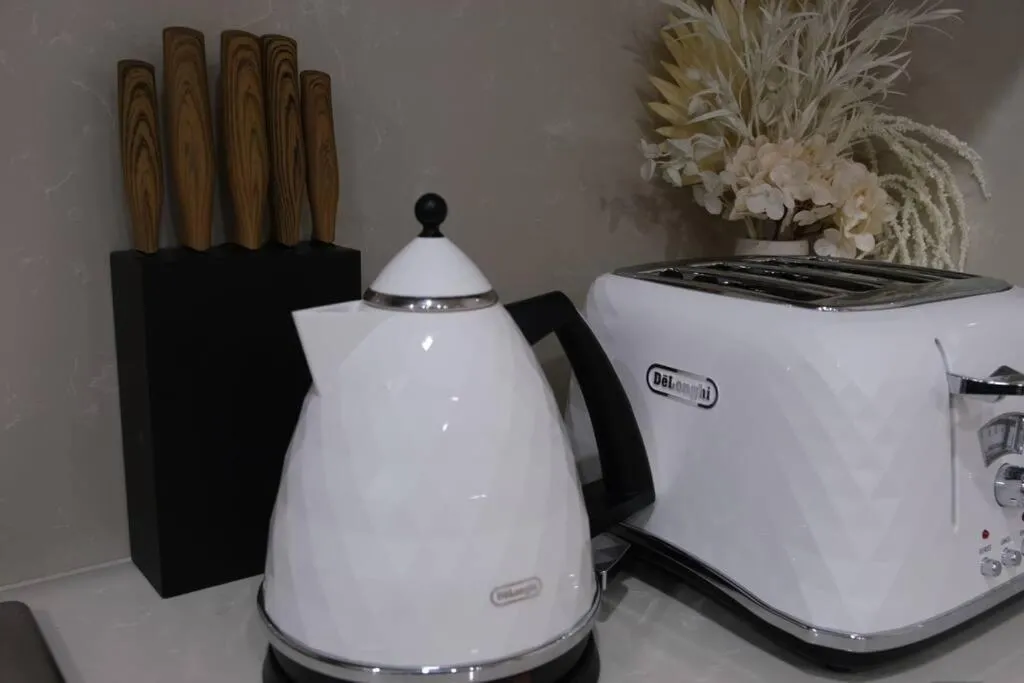 Image 5 of Modern Minimalist Haven