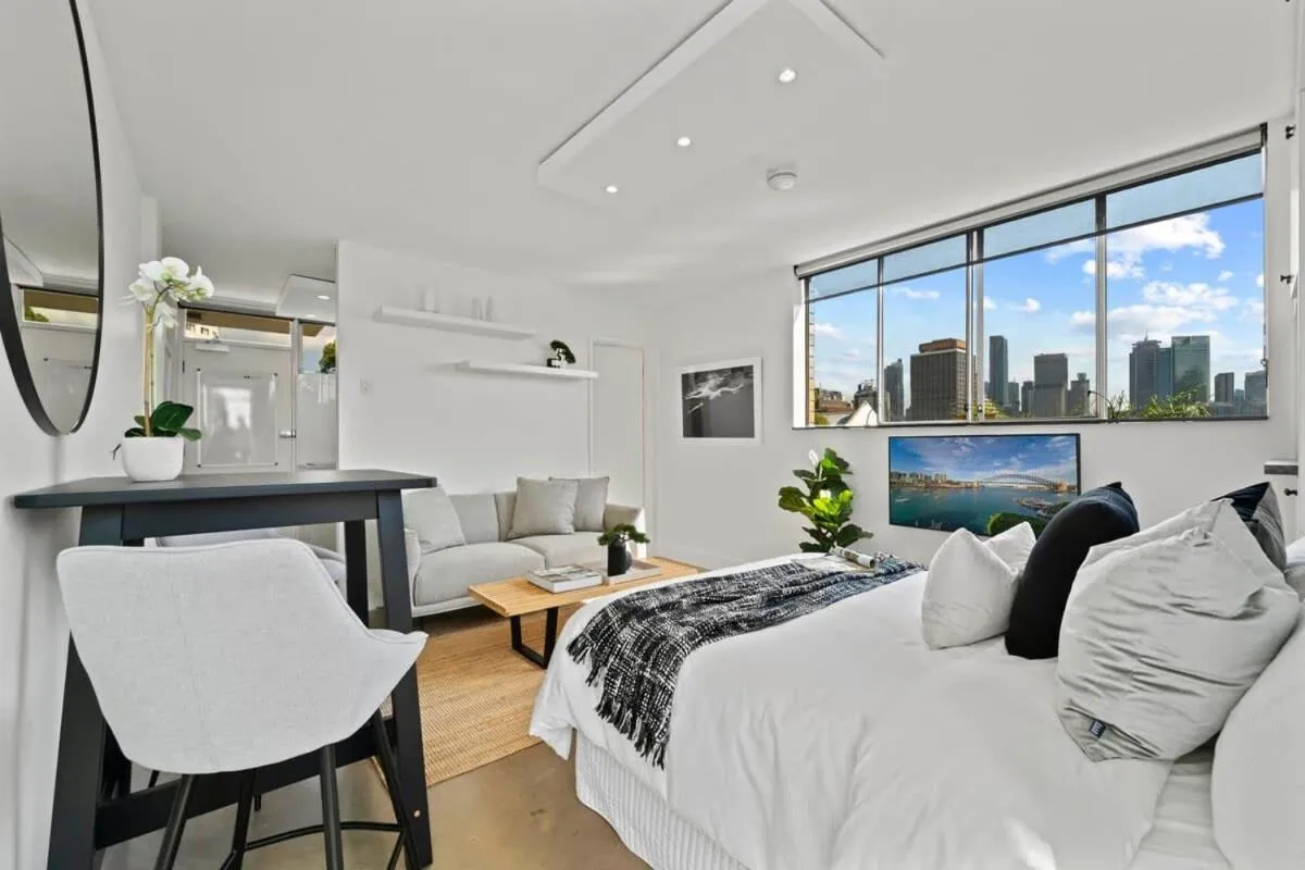 Image 1 of Modern Potts Point Studio