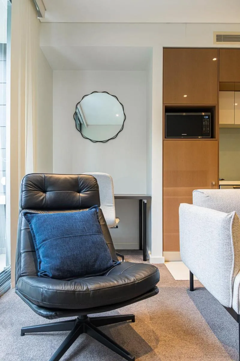 Image 4 of Modern Urban Retreat 1BR Apt near Chatswood