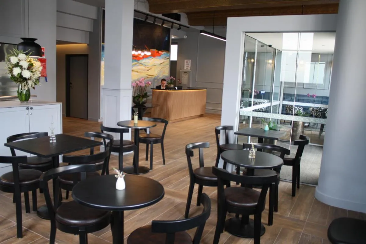 Image 2 of Mrs Banks Hotel