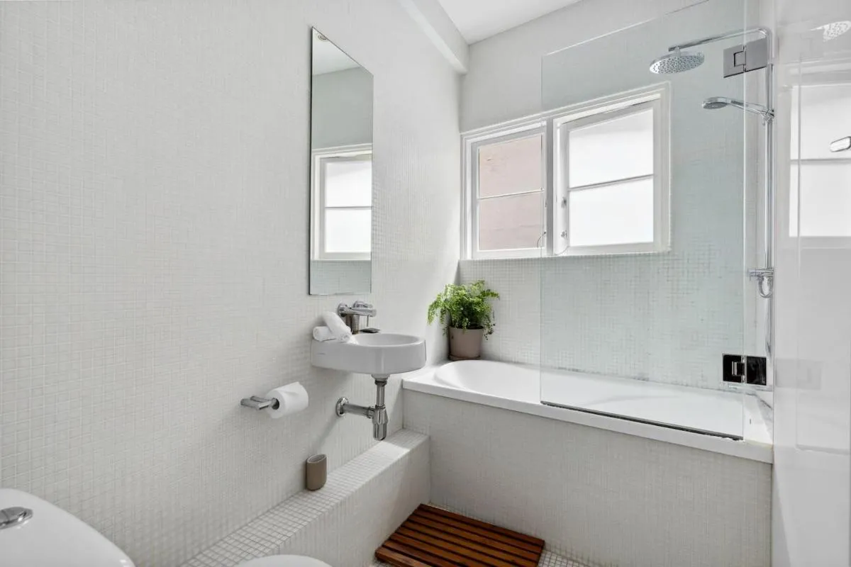 Image 2 of Oak Lane Embrace – Spectacular Sydney Harbour Views