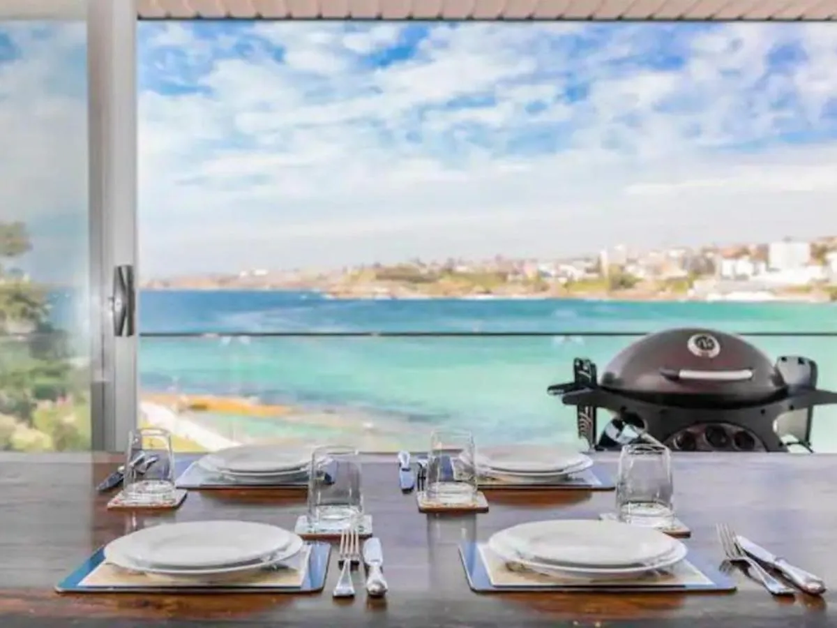 Image 3 of Ocean view luxury 3 bedroom home with balcony