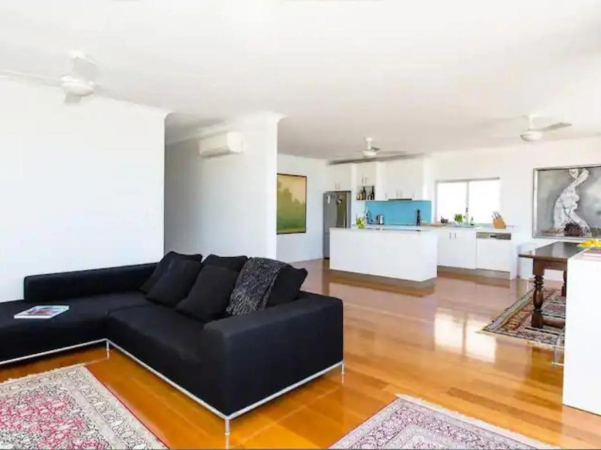 Image 5 of Ocean view luxury 3 bedroom home with balcony