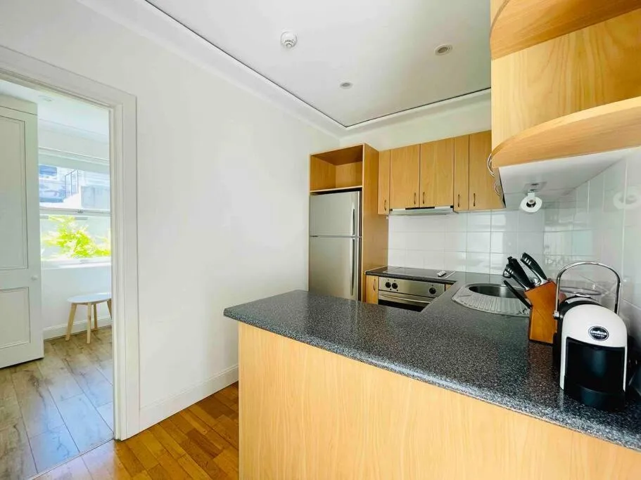 Image 3 of Opera & Harbour bridge view penthouse (3 rooms)
