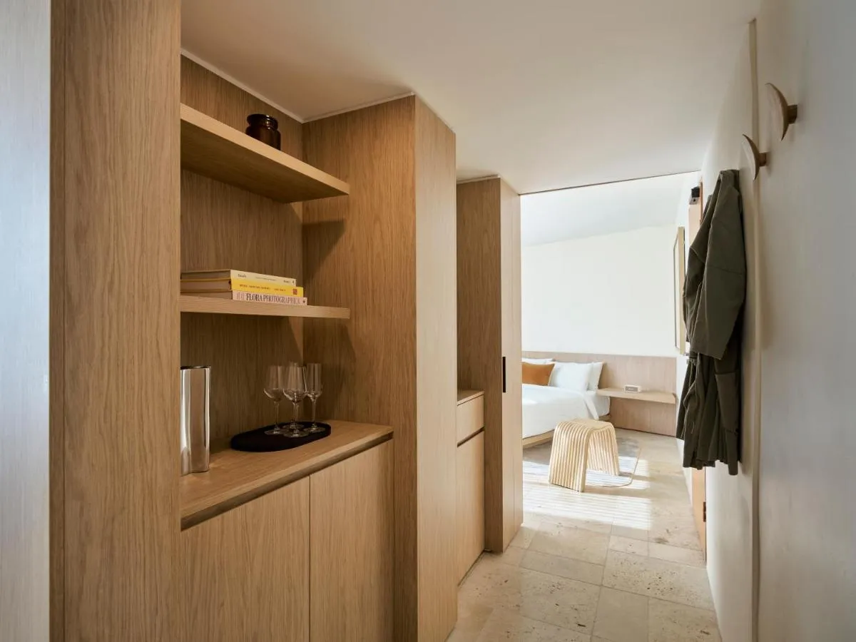 Image 4 of Oxford House