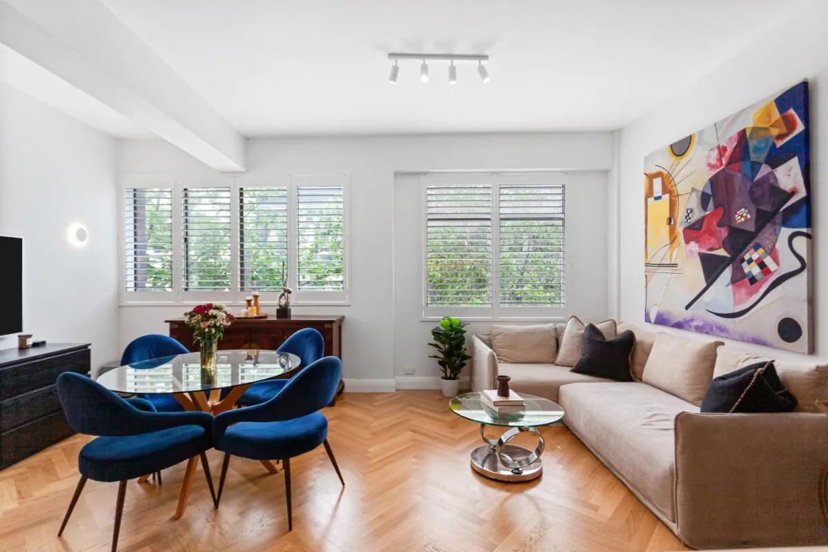 Image 4 of Potts Point l 2 Bedroom Stylish Retreat