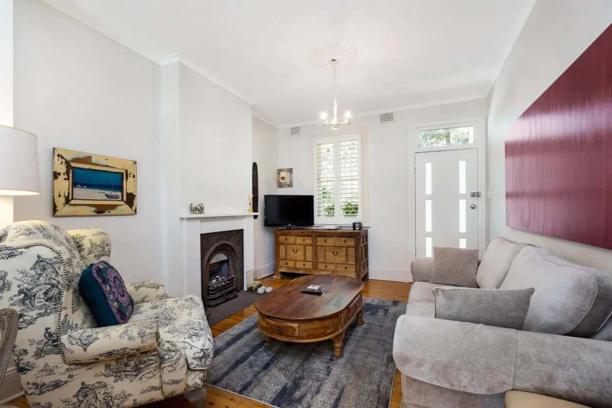 Image 4 of Pyrmont Self-Contained Terrace House (64 BUL)