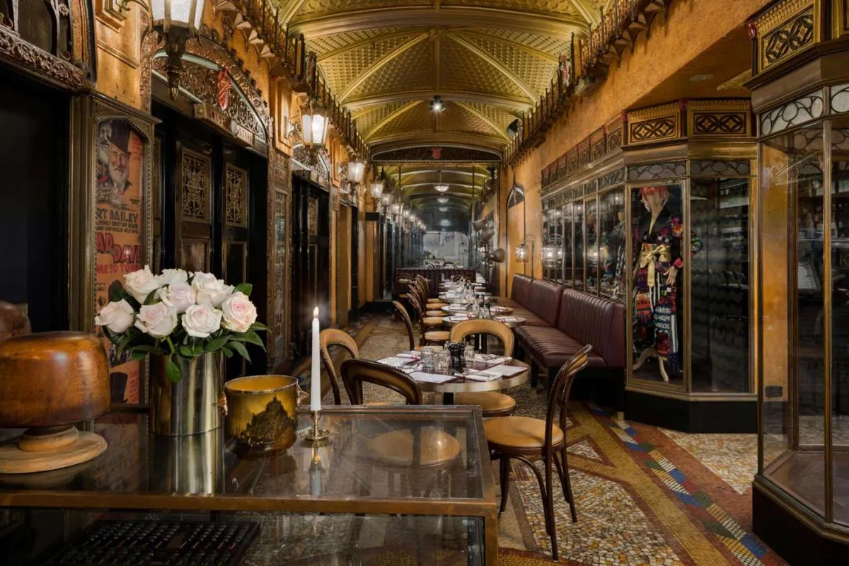 Image 3 of QT Sydney