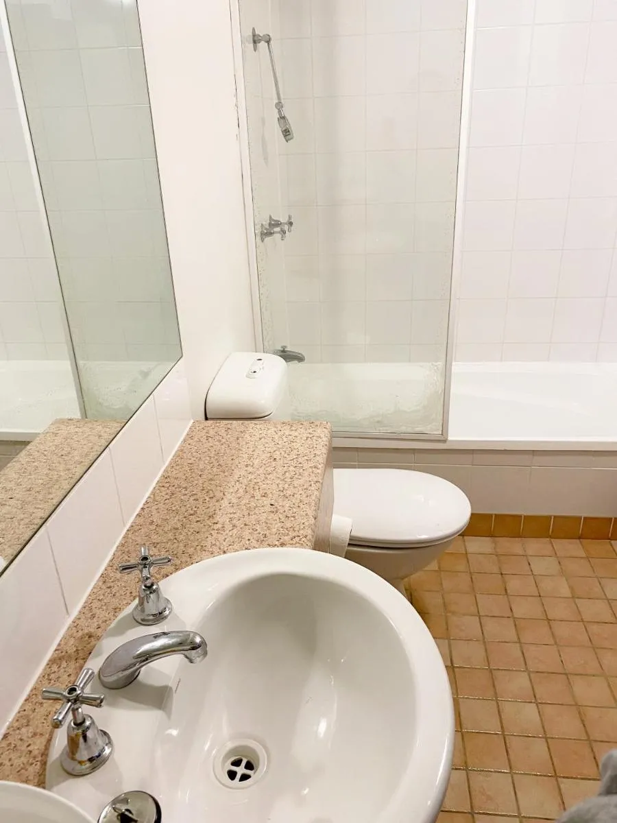 Image 3 of Quiet and convenient