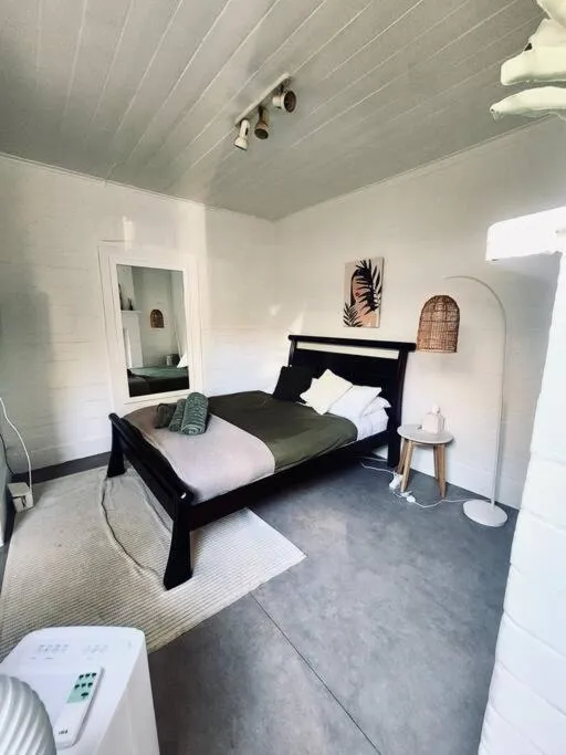 Image 3 of Rear Garden Suite