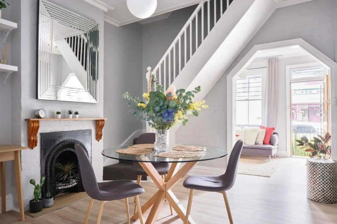 Image of Redfern Classic Terrace – Parking and Balcony