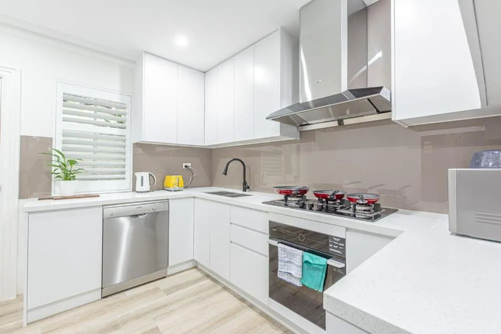 Image 3 of Renovated 4BD Terrace located in Heart of the City