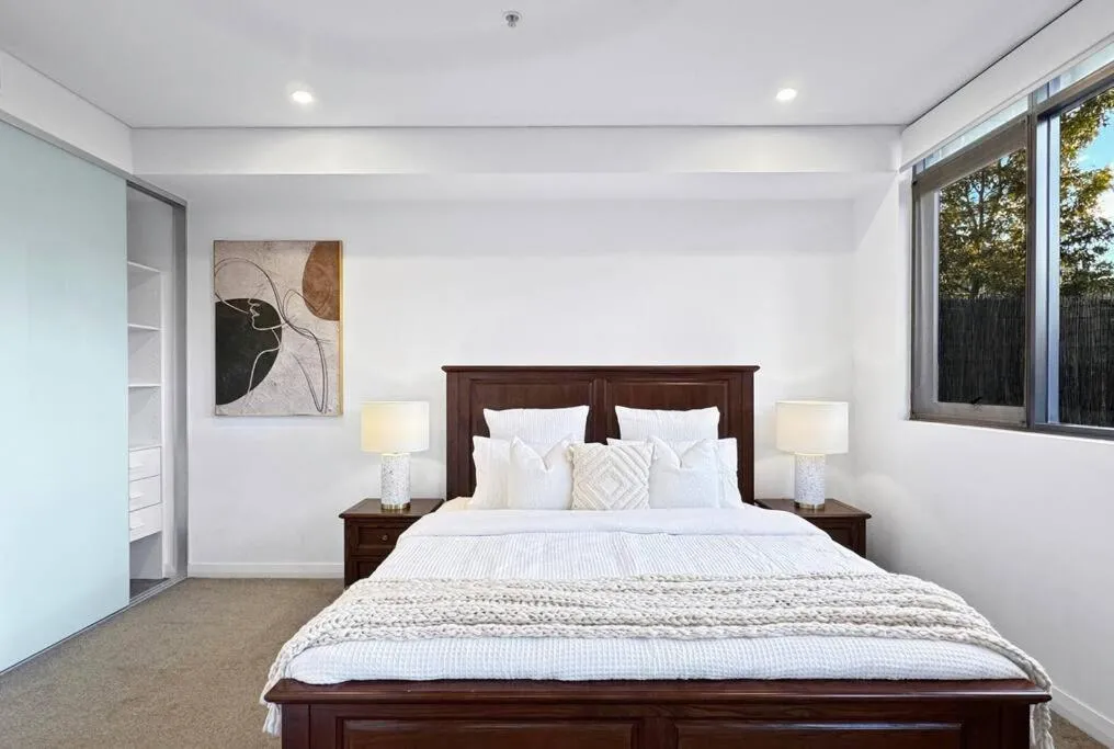 Image 1 of River and Parkside Apt on Meadowbank