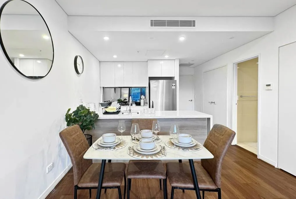 Image 3 of River and Parkside Apt on Meadowbank