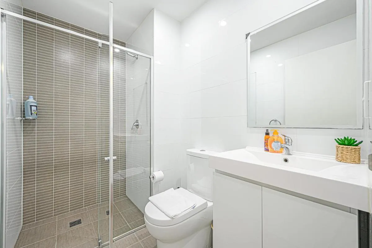 Image 2 of RoseberyZetland2Br ApSleep 6FreePWoolworths