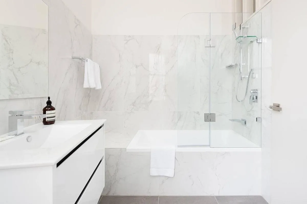 Image 2 of STUNNING SYDNEY HOME 4