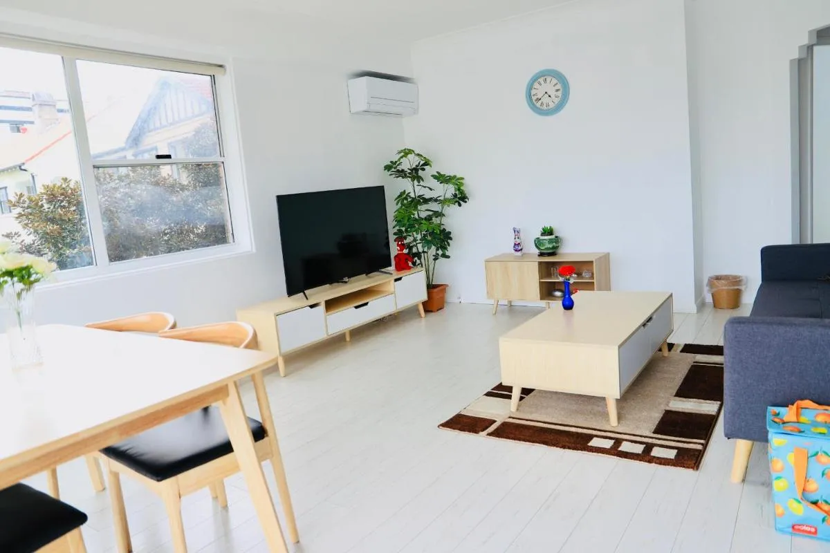 Image 1 of Spectacular Views of Sydney Harbour with Free Parking