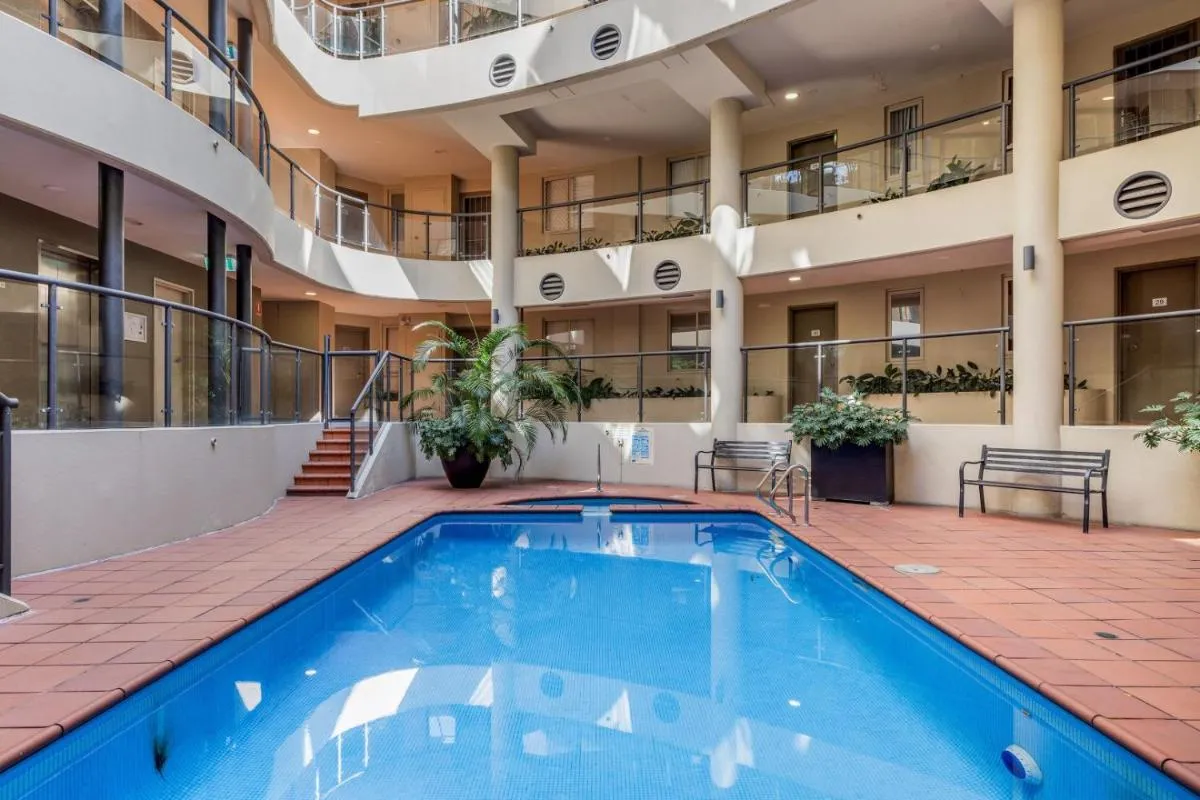 Image 3 of Stunning 1Bed Surry Hills Balcony Apt w Parking