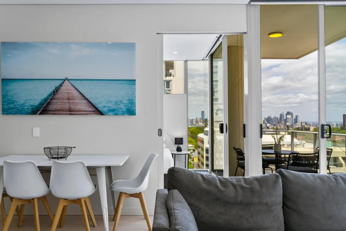 Image 3 of Stunning 2BR with Harbour Views in Bondi Junction