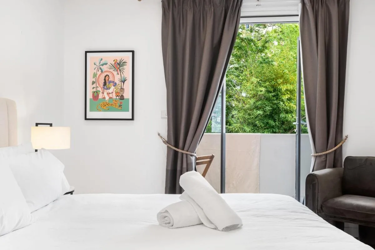 Image 1 of Stunning 3 Bedroom Terrace House in Vibrant Area